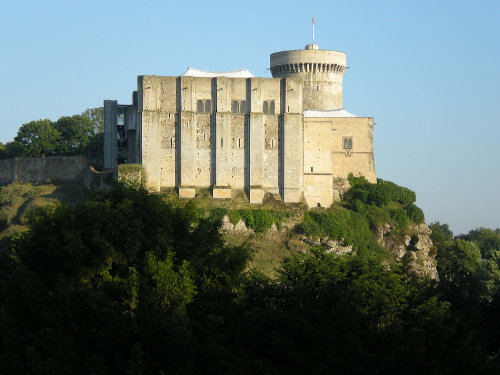 falaise_chateau.jpg